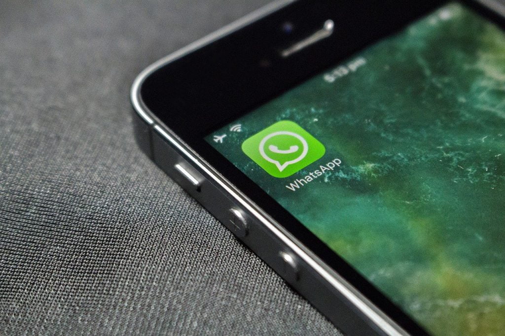 hard to get spelen whatsapp